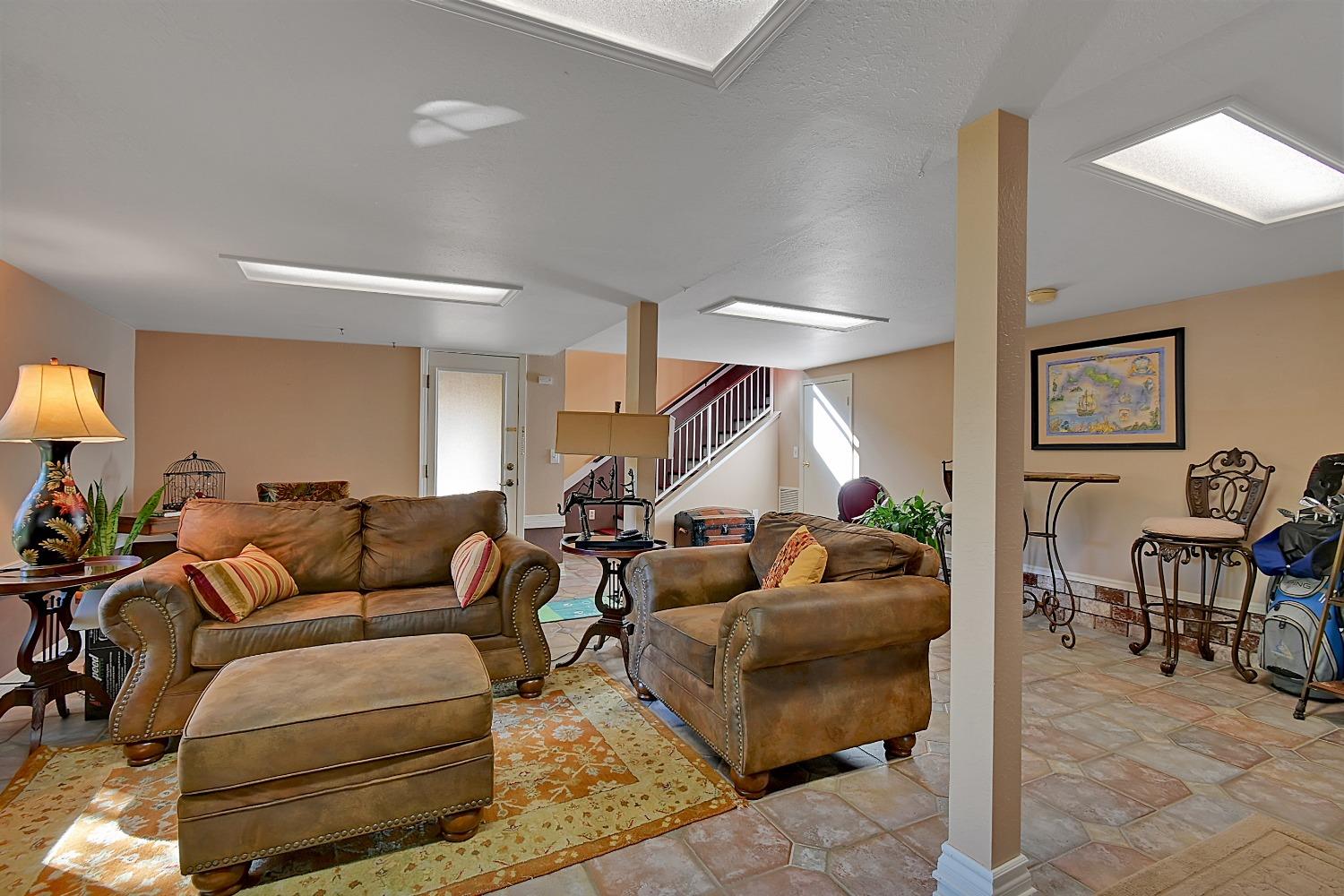 Detail Gallery Image 6 of 47 For 10480 Sabiniana Rd, Browns Valley,  CA 95918 - 3 Beds | 2 Baths