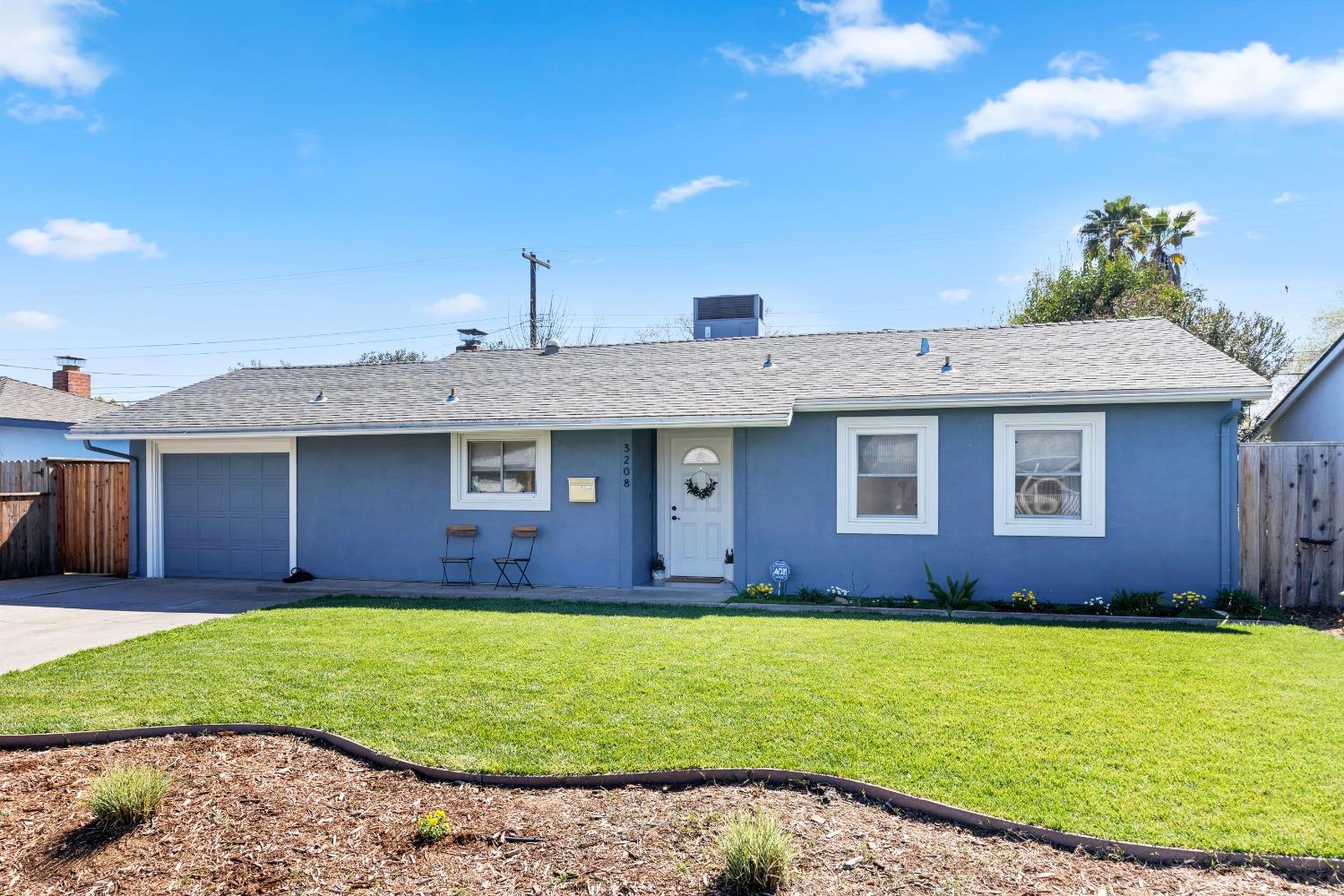Photo of 3208 Wemberley Dr in Sacramento, CA