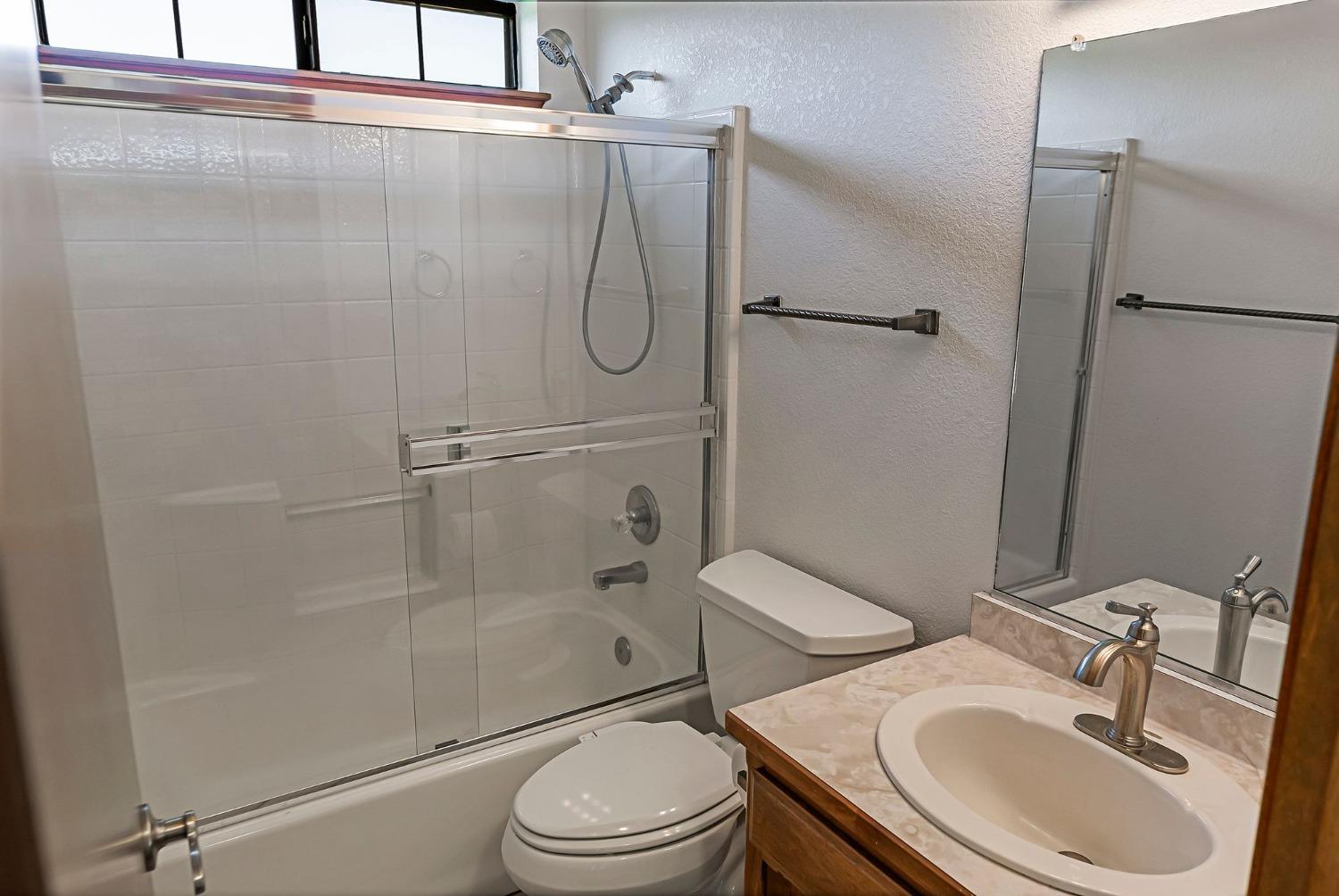 Detail Gallery Image 20 of 48 For 25085 South Ave, Corning,  CA 96021 - 3 Beds | 2 Baths