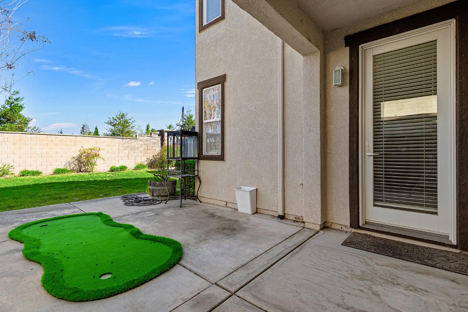 Detail Gallery Image 27 of 37 For 929 Campfire Cir, Rocklin,  CA 95765 - 4 Beds | 3/1 Baths
