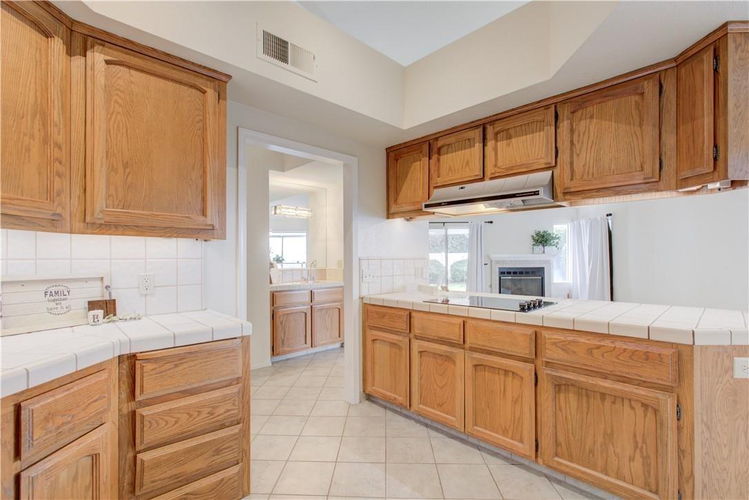 Detail Gallery Image 10 of 57 For 9160 N Woodlawn Dr, Fresno,  CA 93720 - 3 Beds | 2 Baths