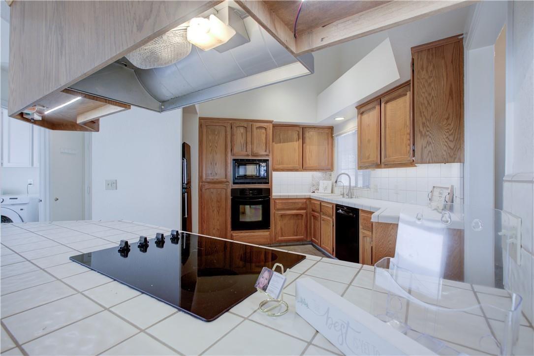 Detail Gallery Image 12 of 57 For 9160 N Woodlawn Dr, Fresno,  CA 93720 - 3 Beds | 2 Baths