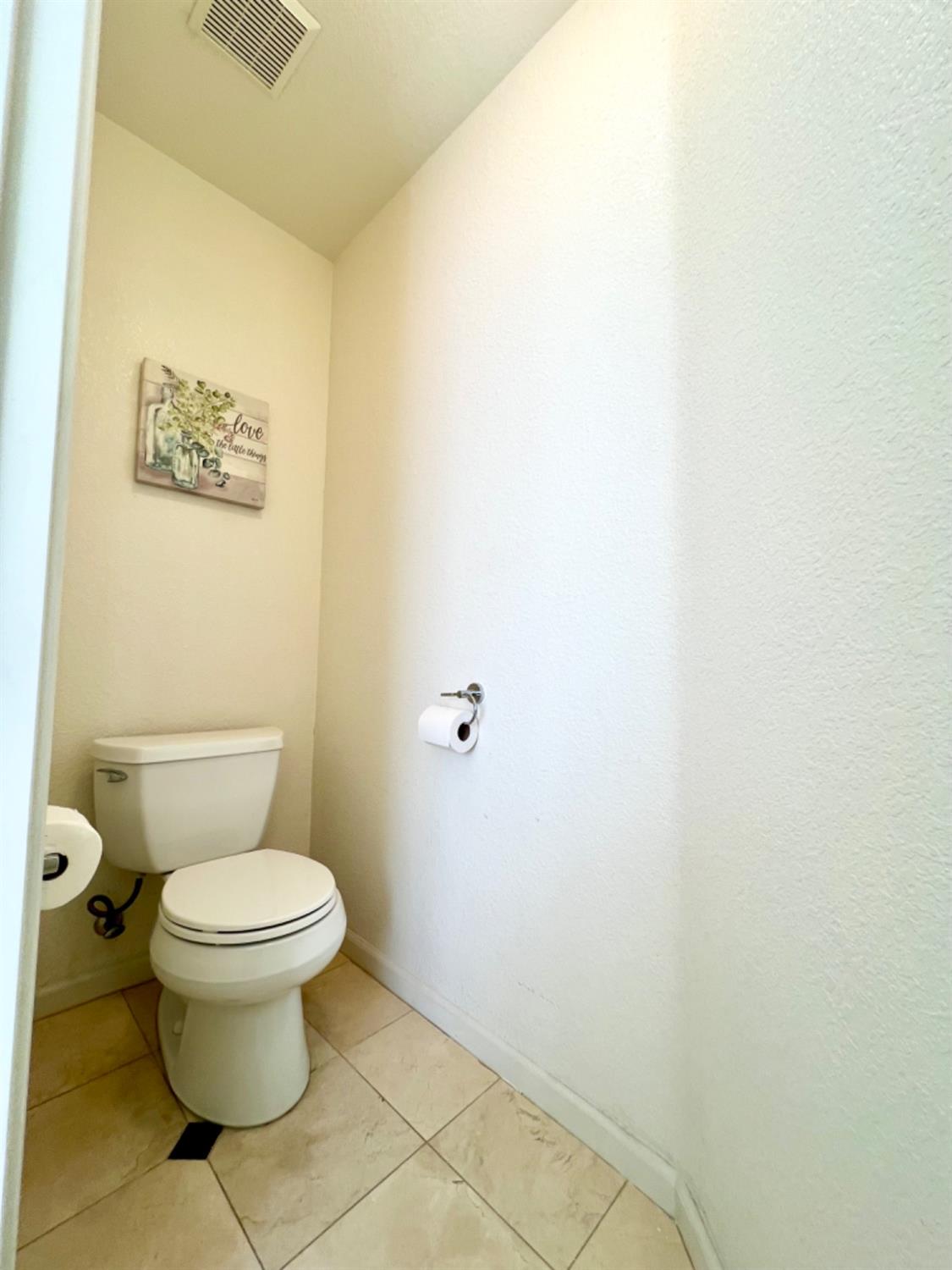Detail Gallery Image 20 of 60 For 5427 Brook Hollow Ct, Stockton,  CA 95219 - 5 Beds | 2/1 Baths