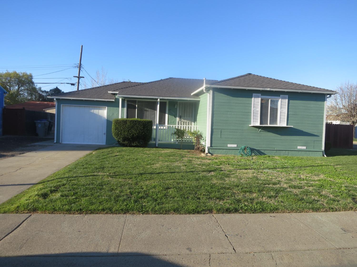 1461 Hopkins Street, Sacramento, CA 95822