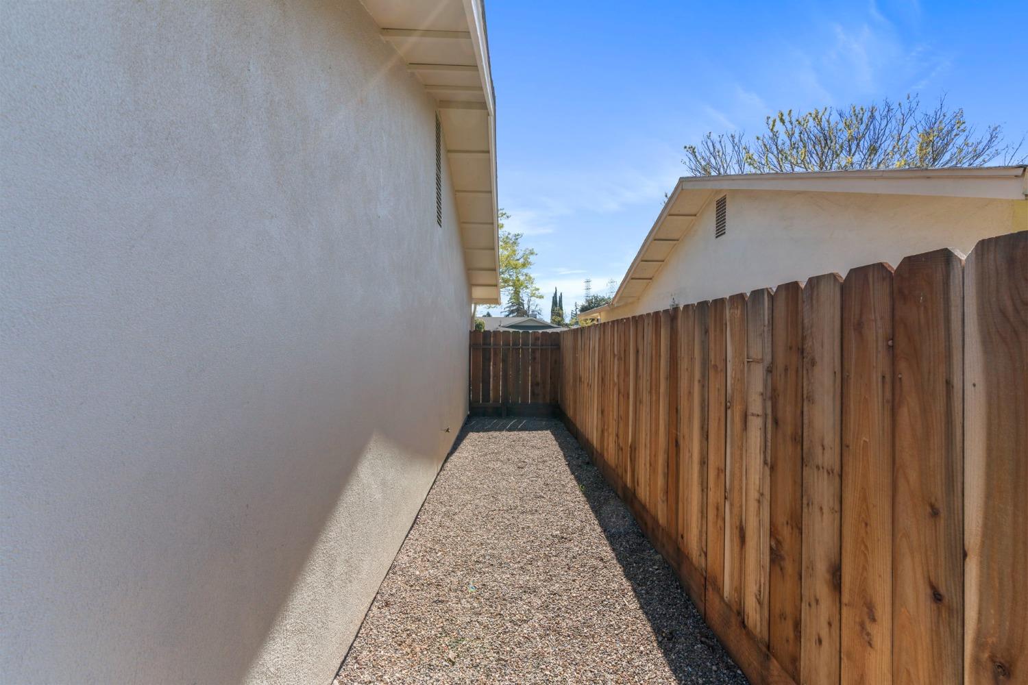 Detail Gallery Image 22 of 22 For 917 Lindsay Dr, Modesto,  CA 95356 - 3 Beds | 2 Baths