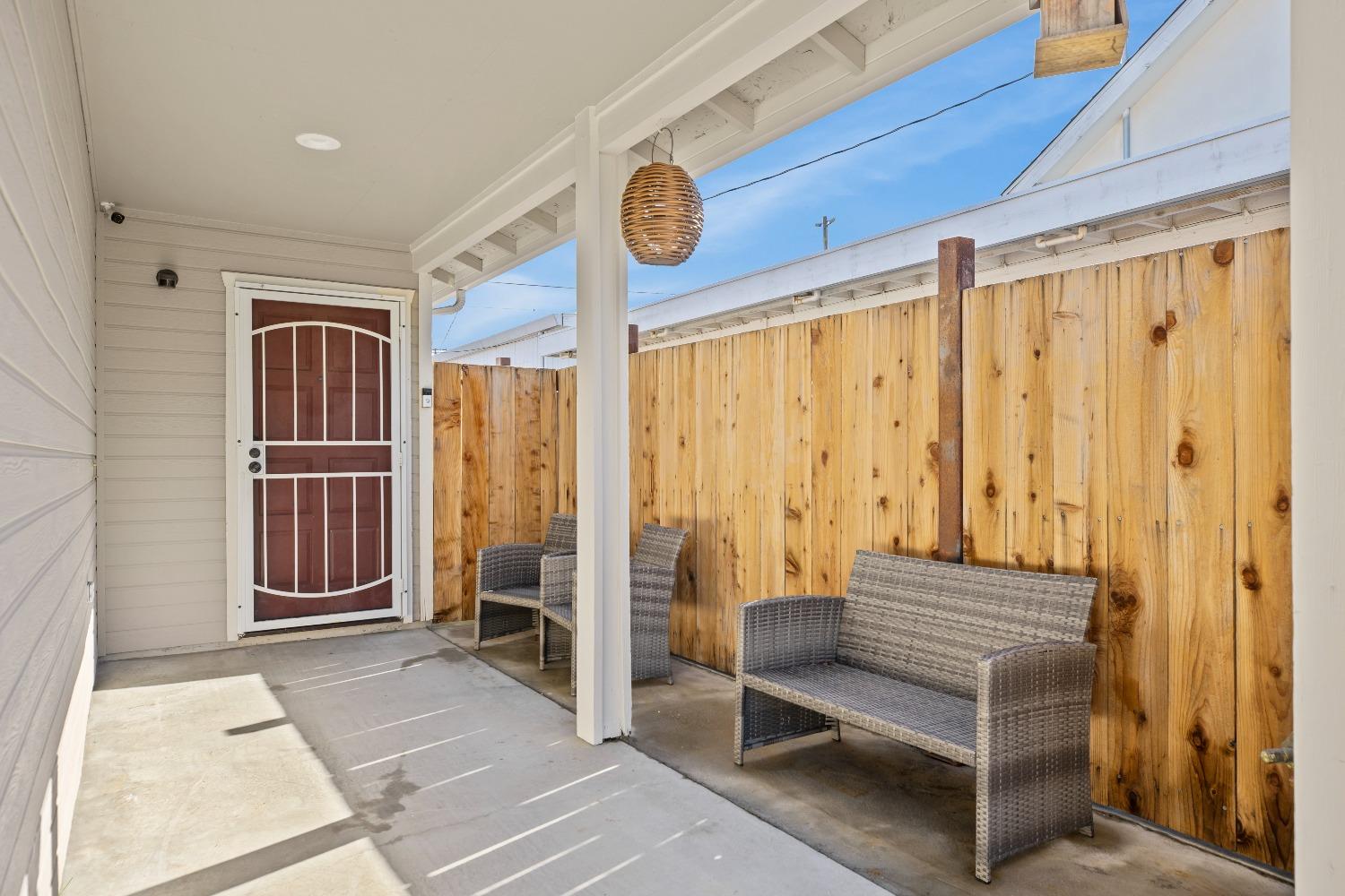 Detail Gallery Image 2 of 21 For 253 Church Ave, Oakdale,  CA 95361 - 2 Beds | 1 Baths