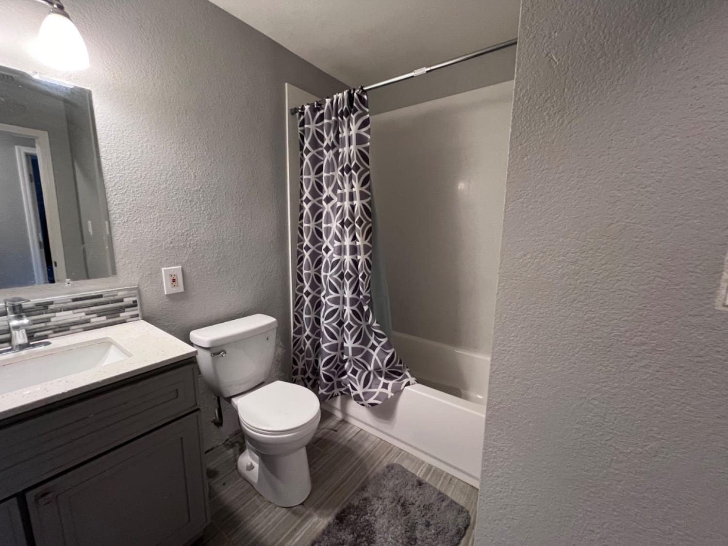 Detail Gallery Image 15 of 23 For 2631 Indiana St, Stockton,  CA 95206 - 3 Beds | 2 Baths