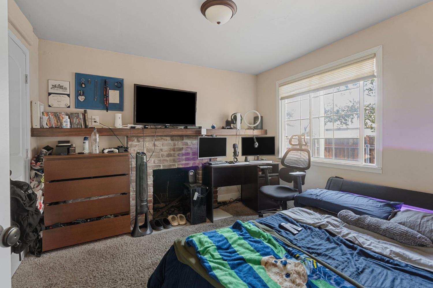 Detail Gallery Image 21 of 25 For 1825 Los Robles Blvd, Sacramento,  CA 95838 - 3 Beds | 2 Baths