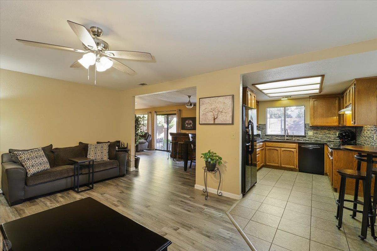 Detail Gallery Image 12 of 42 For 3909 Felton Way, Modesto,  CA 95356 - 3 Beds | 2 Baths