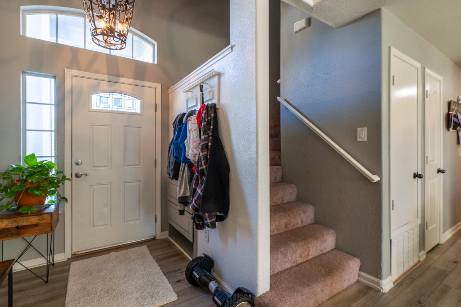 Detail Gallery Image 9 of 21 For 117 Westview Ln, Jackson,  CA 95642 - 3 Beds | 2/1 Baths