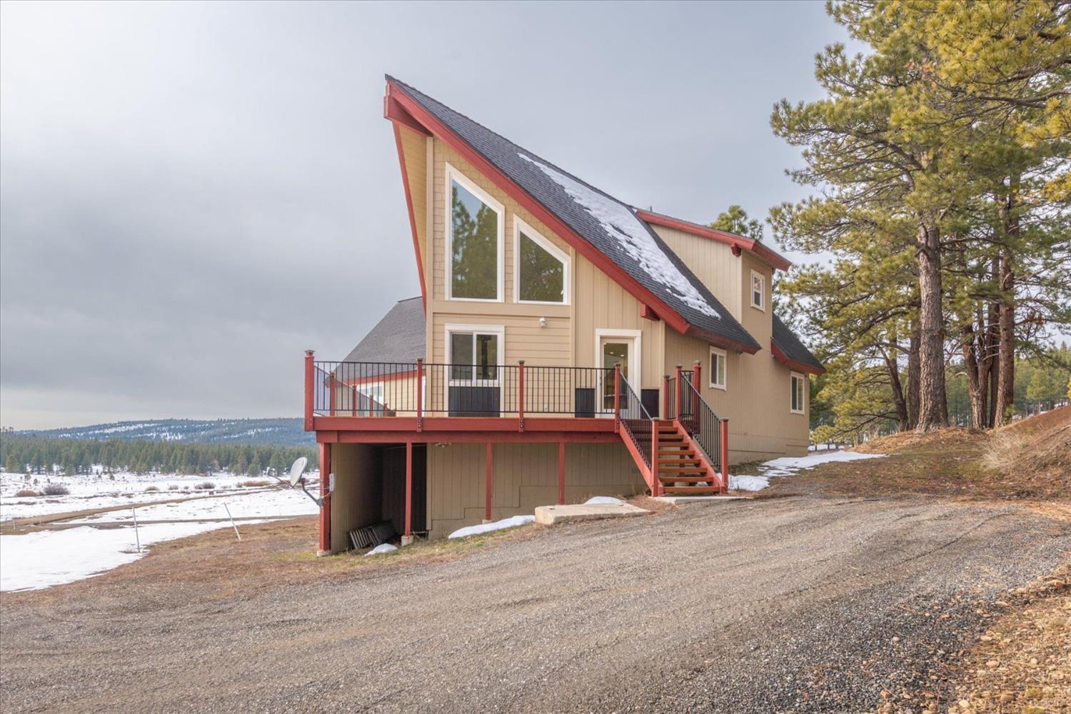Detail Gallery Image 19 of 82 For 14251 Russel Valley Rd, Truckee,  CA 96161 - 7 Beds | 4/1 Baths