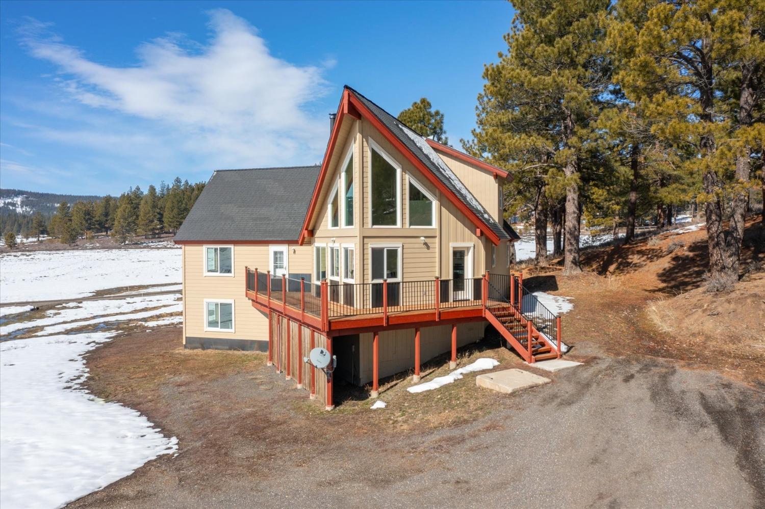 Detail Gallery Image 4 of 82 For 14251 Russel Valley Rd, Truckee,  CA 96161 - 7 Beds | 4/1 Baths