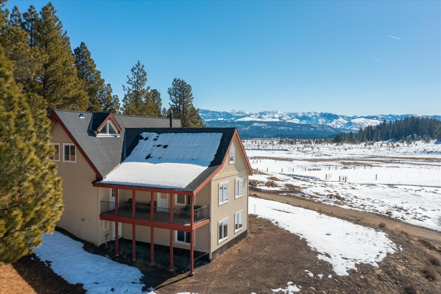 Detail Gallery Image 6 of 82 For 14251 Russel Valley Rd, Truckee,  CA 96161 - 7 Beds | 4/1 Baths