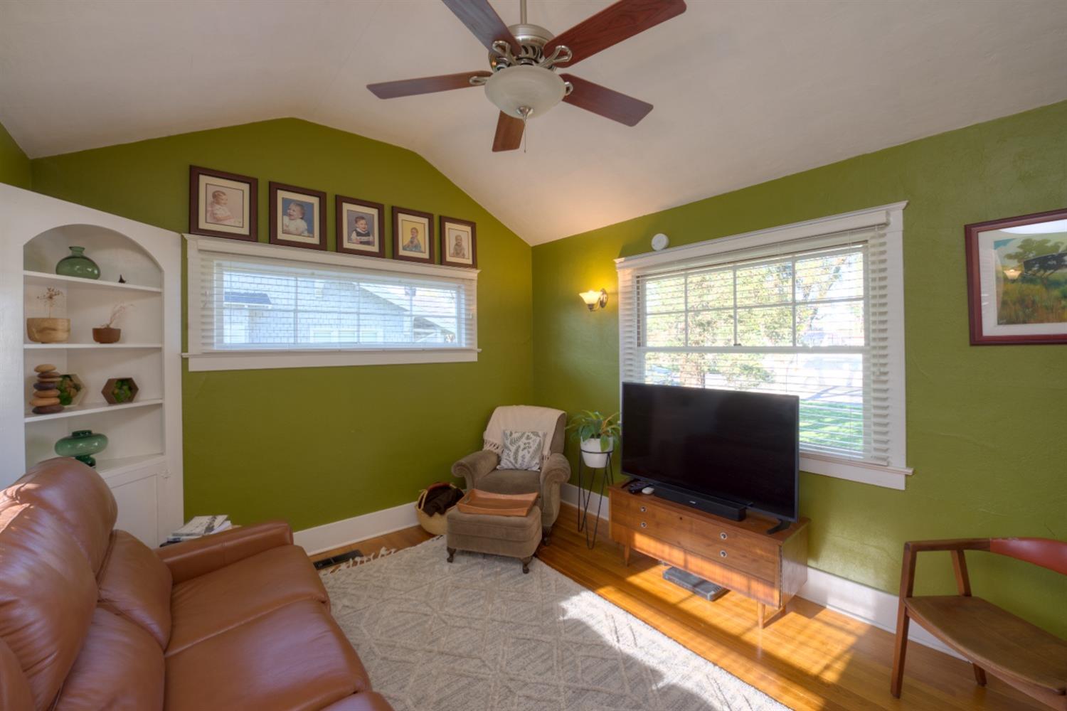 Detail Gallery Image 16 of 53 For 200 N 4th St, Patterson,  CA 95363 - 3 Beds | 1/1 Baths