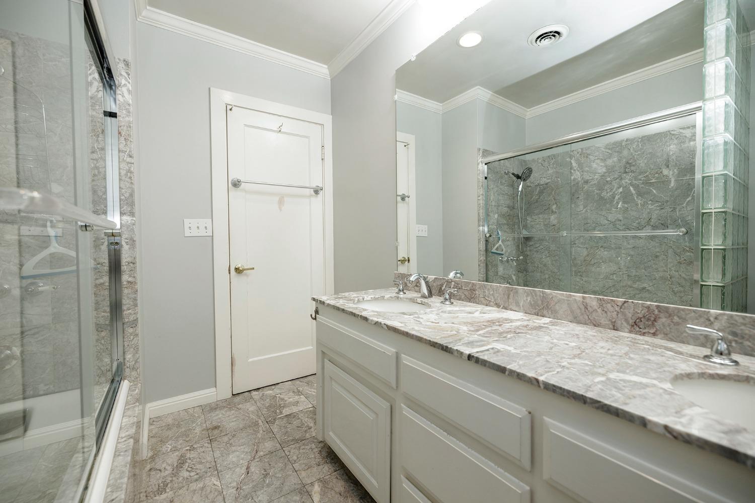 Detail Gallery Image 13 of 26 For 1307 Sycamore Ave, Modesto,  CA 95350 - 3 Beds | 2 Baths