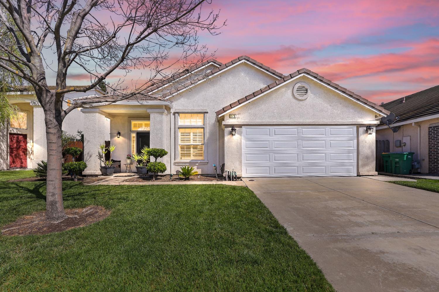 Detail Gallery Image 1 of 1 For 3948 Black Butte Circle, Stockton,  CA 95209 - 4 Beds | 2 Baths