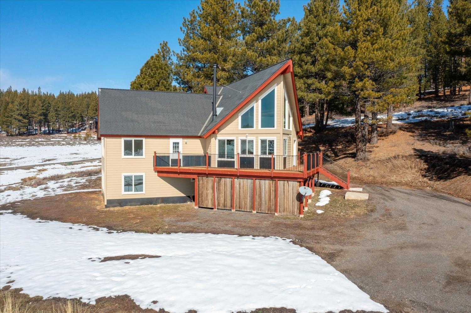 Detail Gallery Image 5 of 82 For 14251 Russel Valley Rd, Truckee,  CA 96161 - 7 Beds | 4/1 Baths