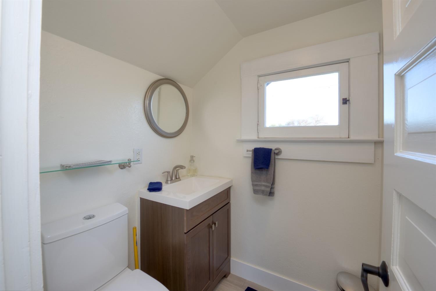 Detail Gallery Image 25 of 53 For 200 N 4th St, Patterson,  CA 95363 - 3 Beds | 1/1 Baths
