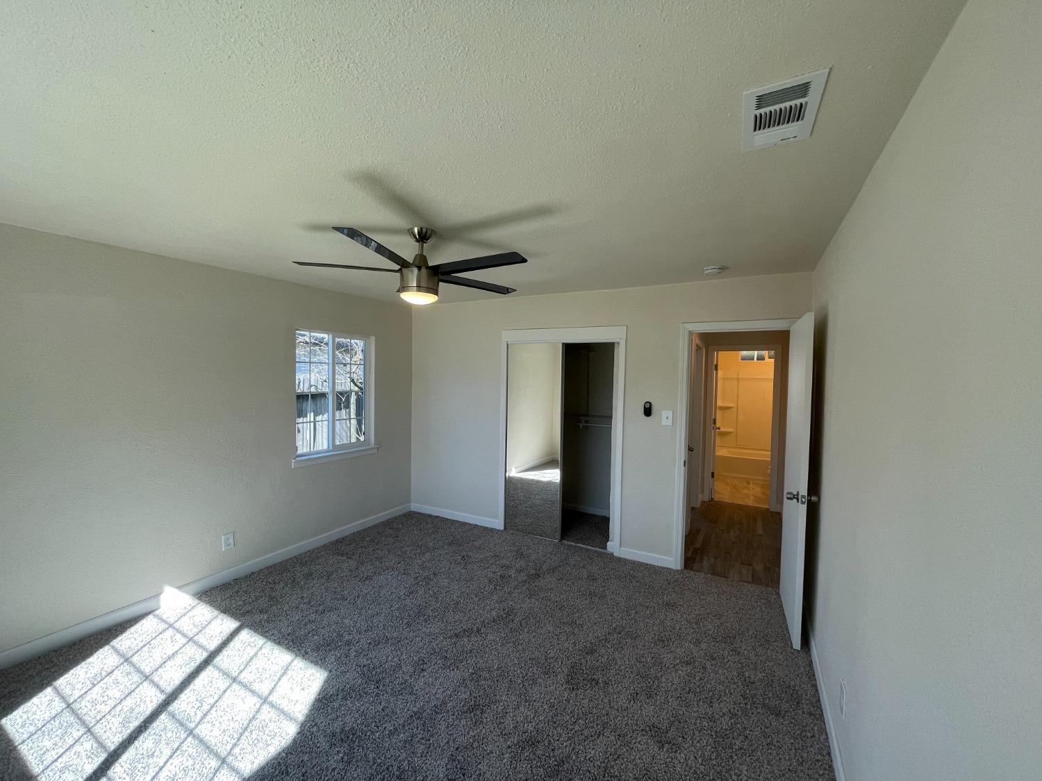 Detail Gallery Image 8 of 29 For 1432 Dena Ct, Stockton,  CA 95203 - 2 Beds | 1 Baths