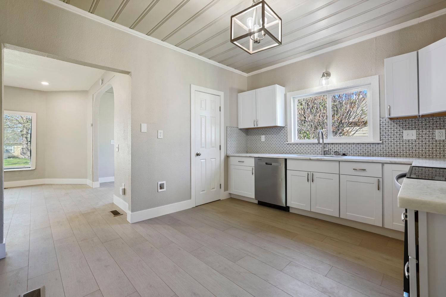 Detail Gallery Image 12 of 41 For 1440 P St, Newman,  CA 95360 - 3 Beds | 2 Baths