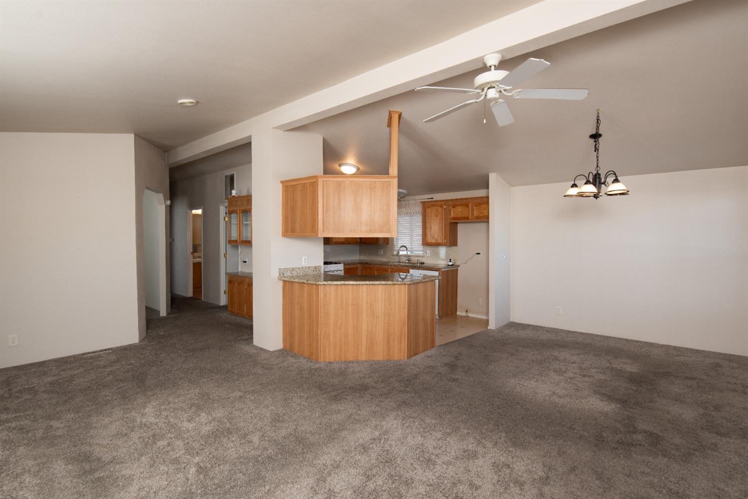 Detail Gallery Image 6 of 38 For 2307 Oakdale 6, Modesto,  CA 95350 - 2 Beds | 2 Baths