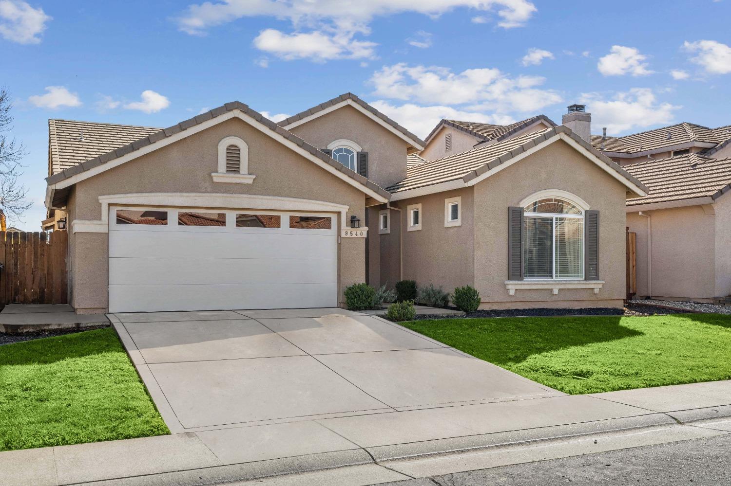 Photo of 9540 River Rose Wy in Sacramento, CA