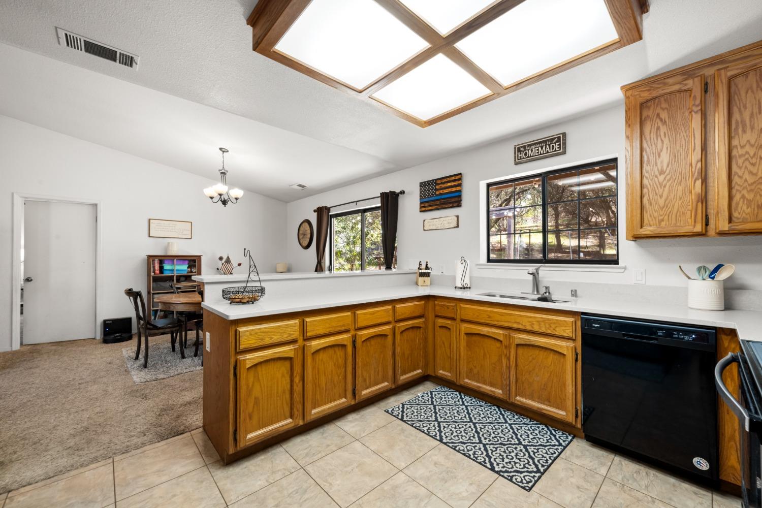 Detail Gallery Image 19 of 44 For 1547 American River Trl, Cool,  CA 95614 - 3 Beds | 2 Baths