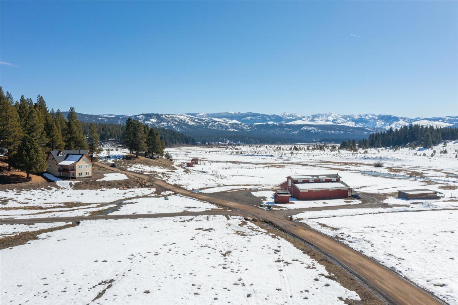 Detail Gallery Image 8 of 82 For 14251 Russel Valley Rd, Truckee,  CA 96161 - 7 Beds | 4/1 Baths