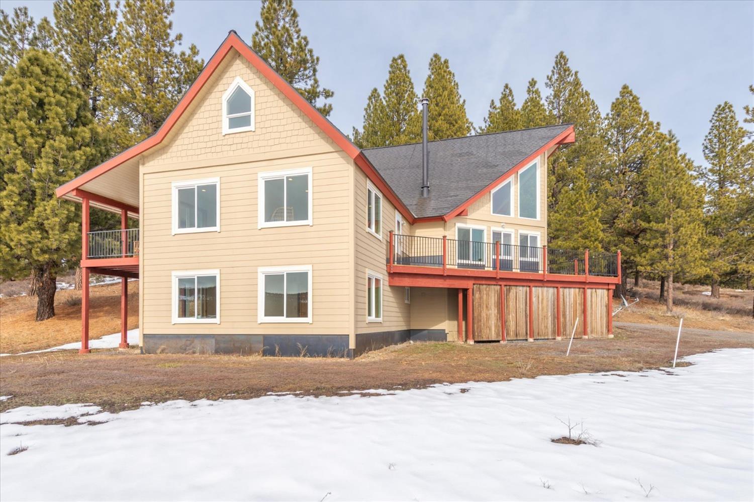 Detail Gallery Image 22 of 82 For 14251 Russel Valley Rd, Truckee,  CA 96161 - 7 Beds | 4/1 Baths