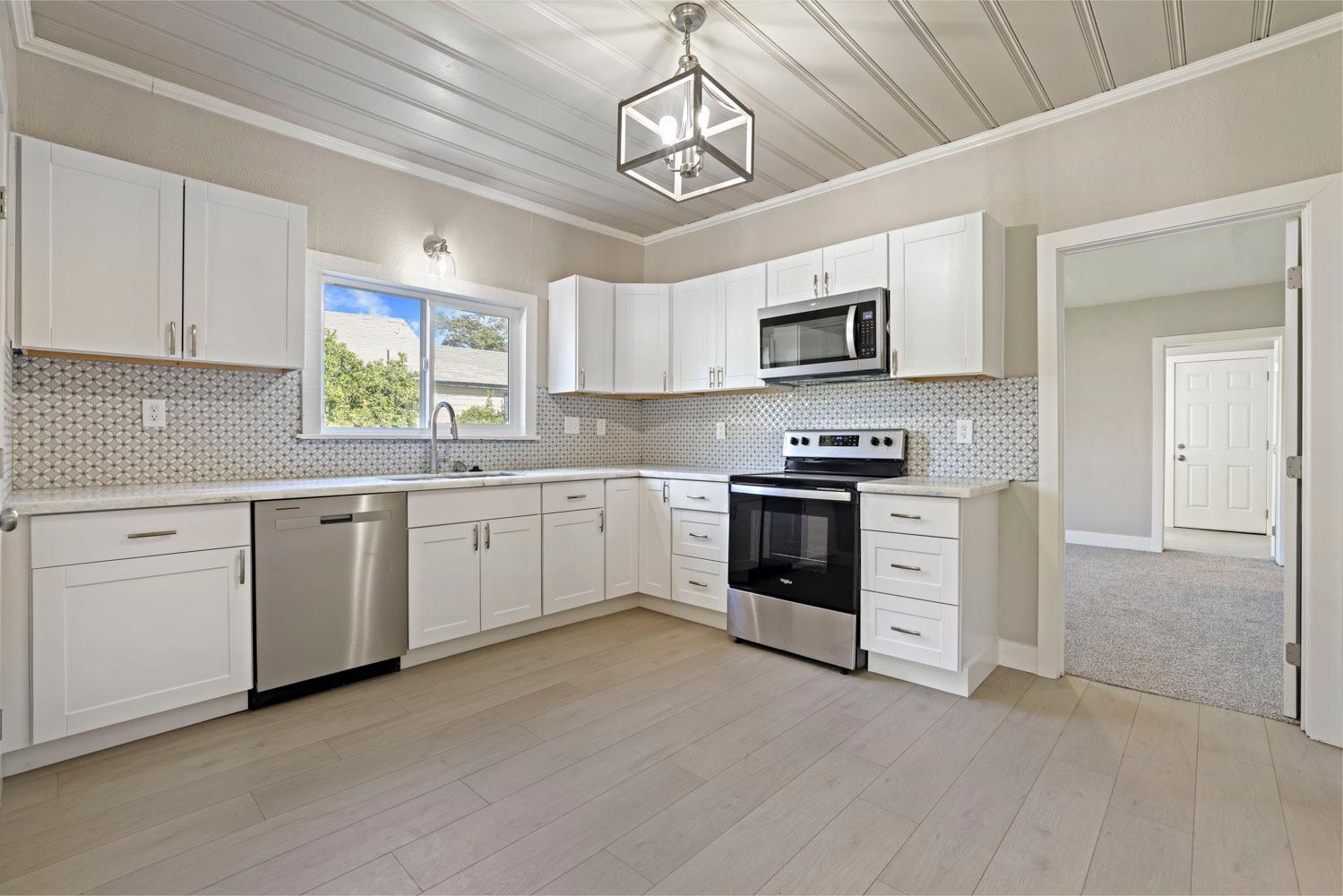 Detail Gallery Image 11 of 41 For 1440 P St, Newman,  CA 95360 - 3 Beds | 2 Baths