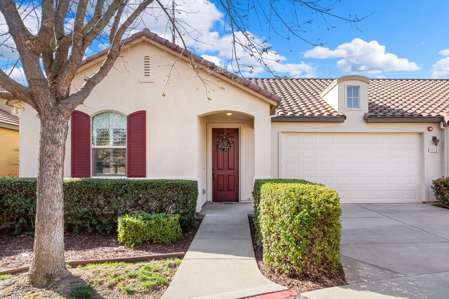 Photo of 1113 Marseille Ln in Roseville, CA