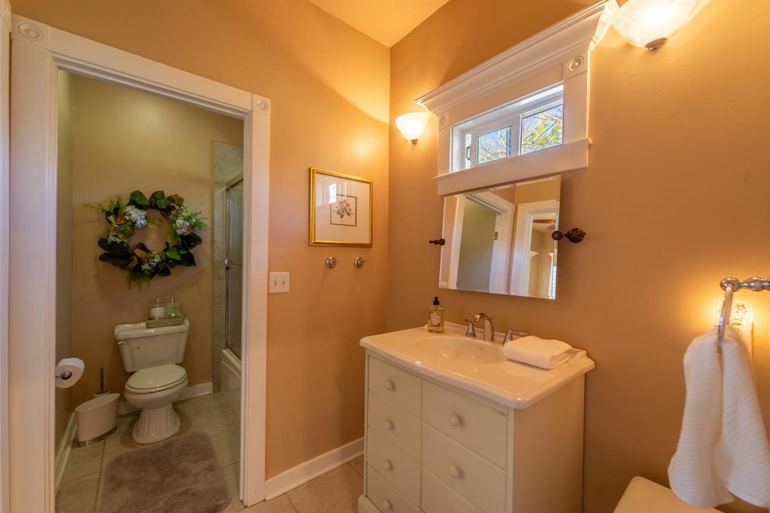 Detail Gallery Image 27 of 55 For 134 Magnolia, Modesto,  CA 95354 - 4 Beds | 3/1 Baths