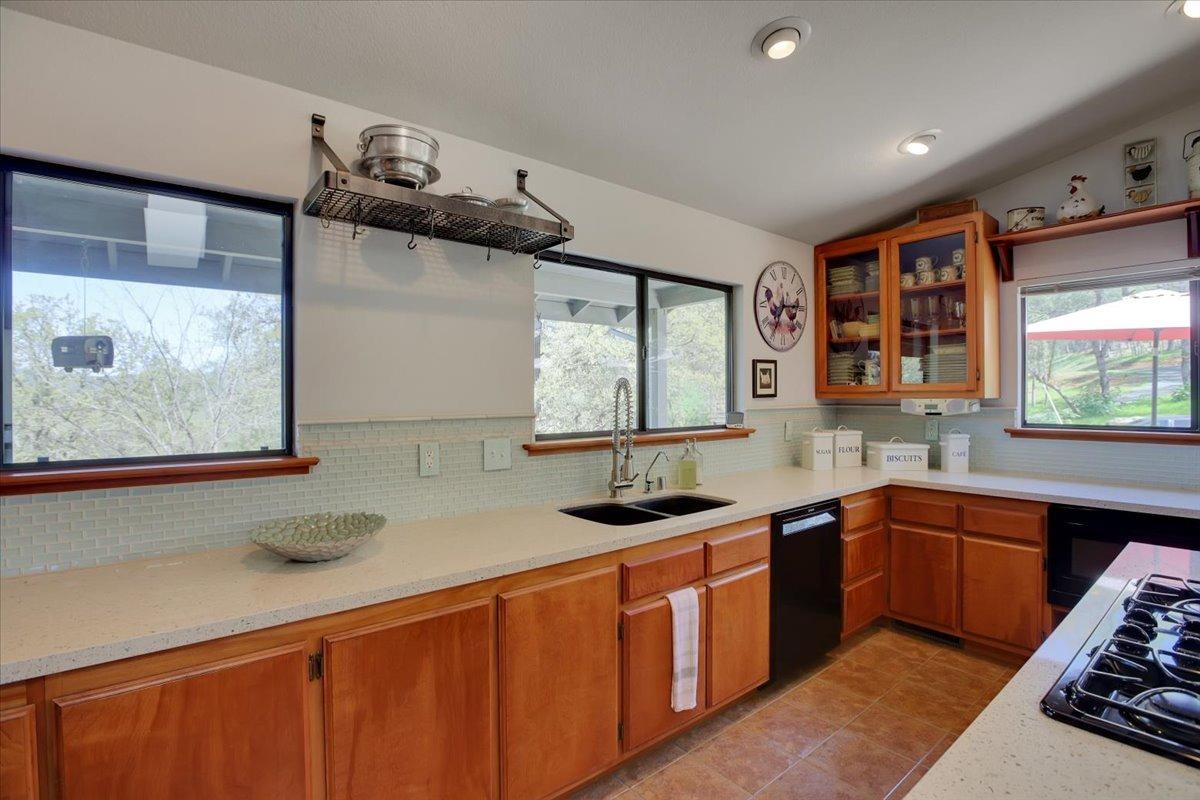 Detail Gallery Image 17 of 70 For 9673 Coburn Ct, Browns Valley,  CA 95918 - 3 Beds | 2 Baths