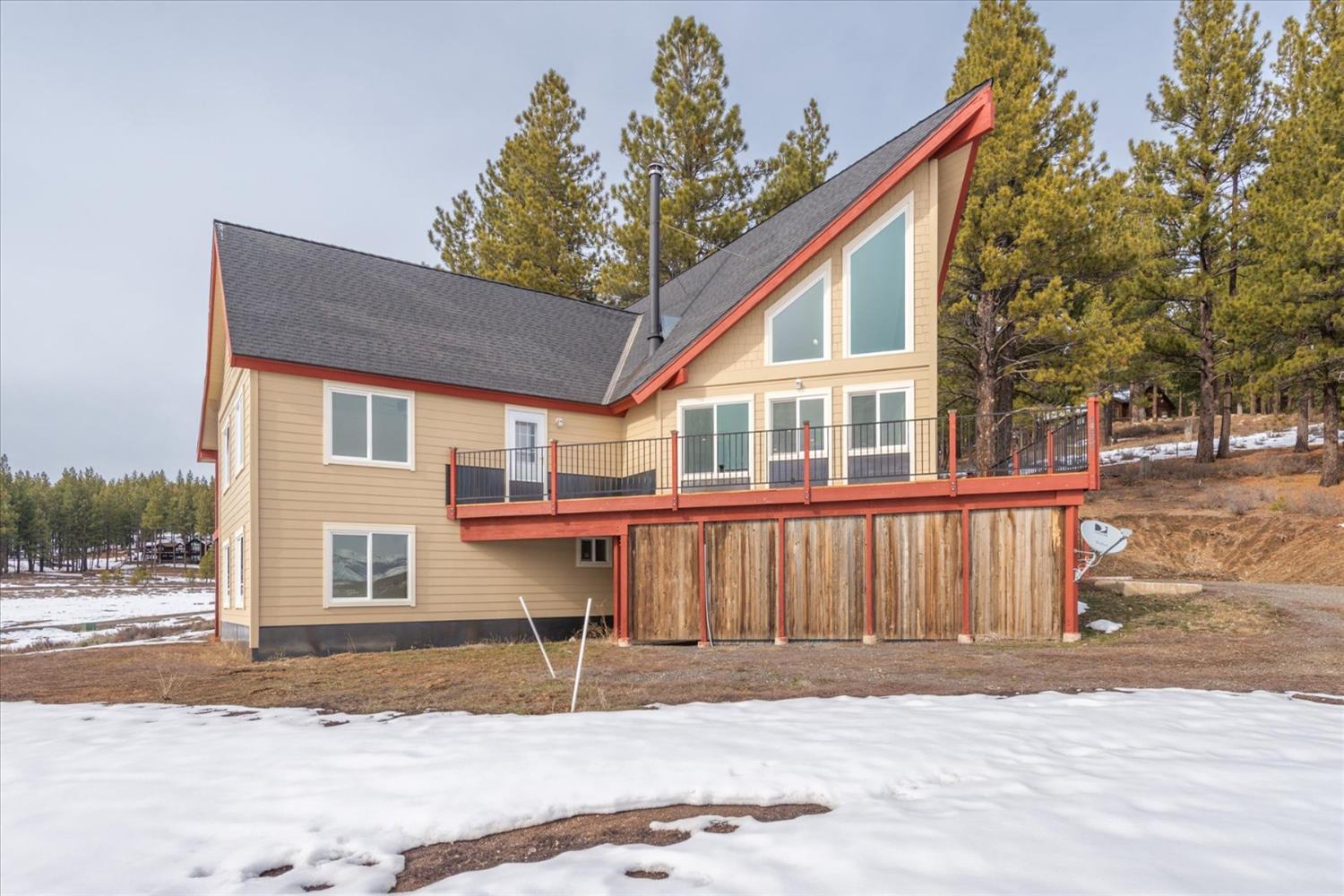 Detail Gallery Image 21 of 82 For 14251 Russel Valley Rd, Truckee,  CA 96161 - 7 Beds | 4/1 Baths