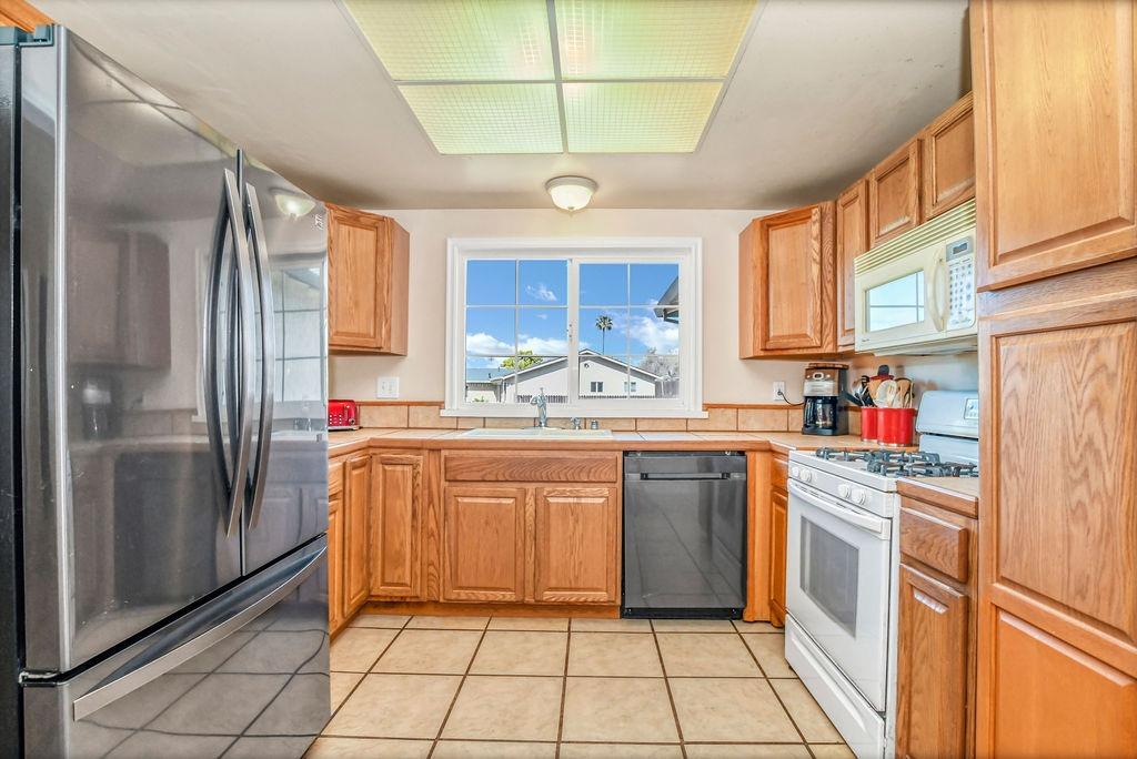 Brookside Drive, Antioch, California image 6