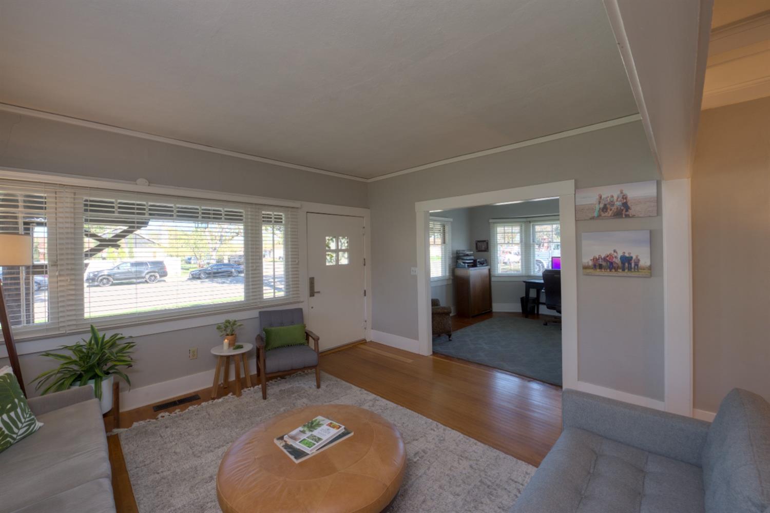 Detail Gallery Image 9 of 53 For 200 N 4th St, Patterson,  CA 95363 - 3 Beds | 1/1 Baths