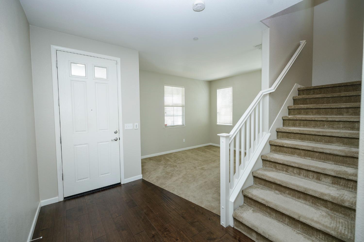 Detail Gallery Image 8 of 62 For 534 Monte Oro St, Manteca,  CA 95337 - 3 Beds | 2/1 Baths
