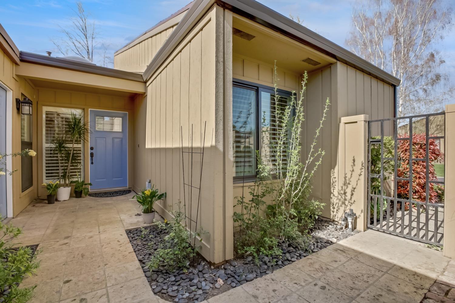 Detail Gallery Image 3 of 29 For 1338 Hunn St #7,  Yuba City,  CA 95993 - 3 Beds | 2 Baths