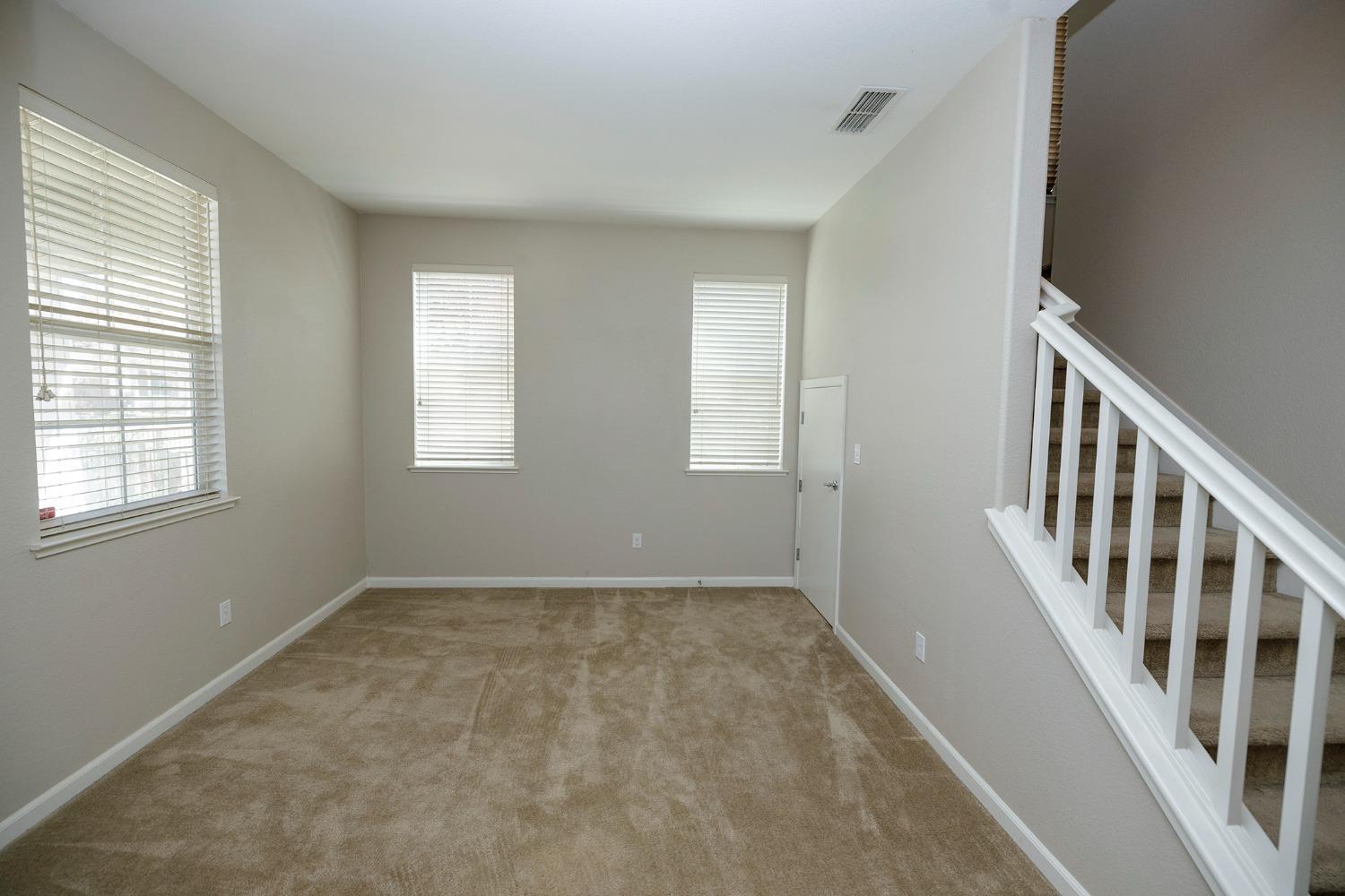 Detail Gallery Image 9 of 62 For 534 Monte Oro St, Manteca,  CA 95337 - 3 Beds | 2/1 Baths