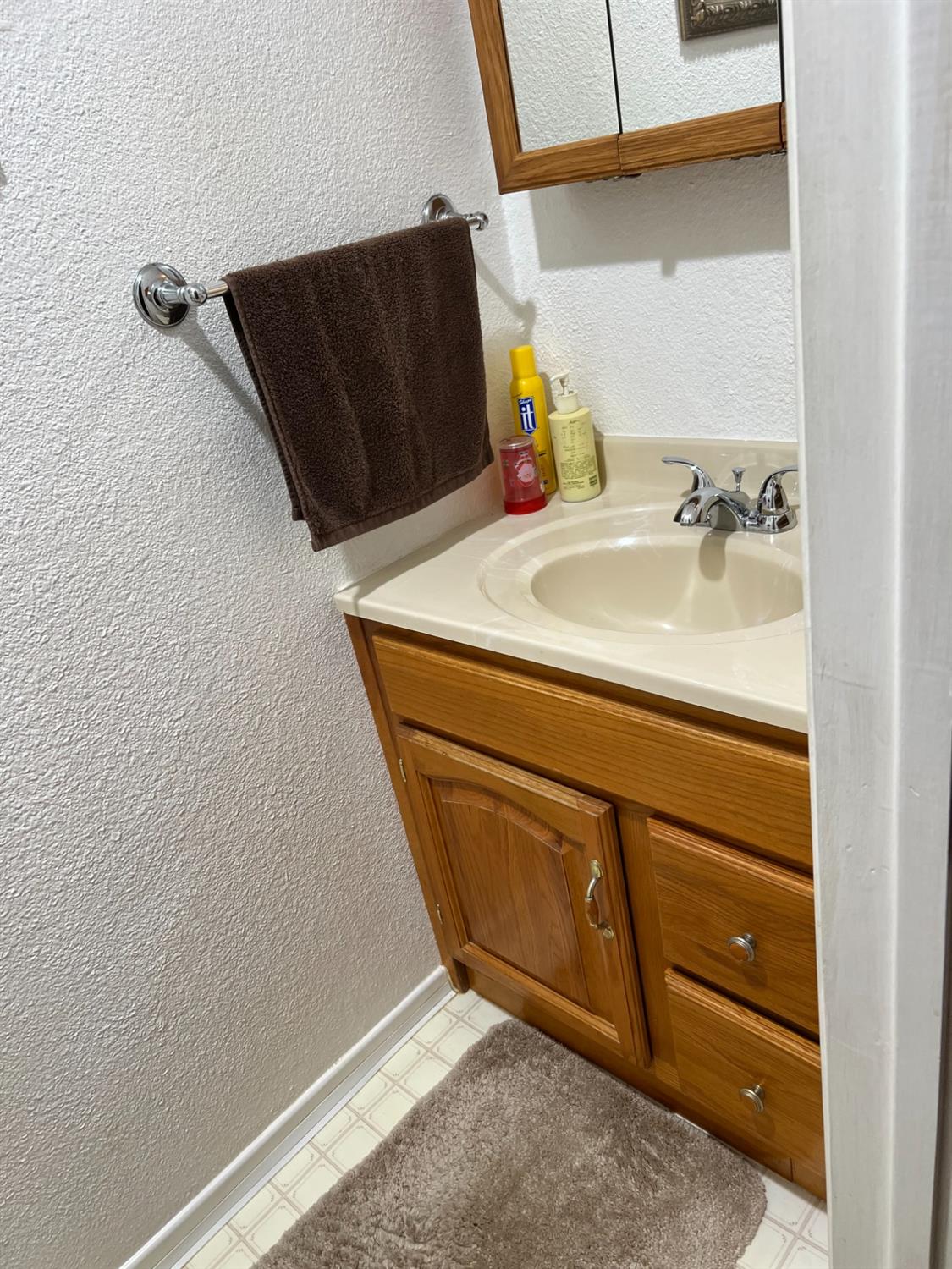 Detail Gallery Image 12 of 16 For 3537 Club View Cir, Stockton,  CA 95204 - 2 Beds | 1/1 Baths