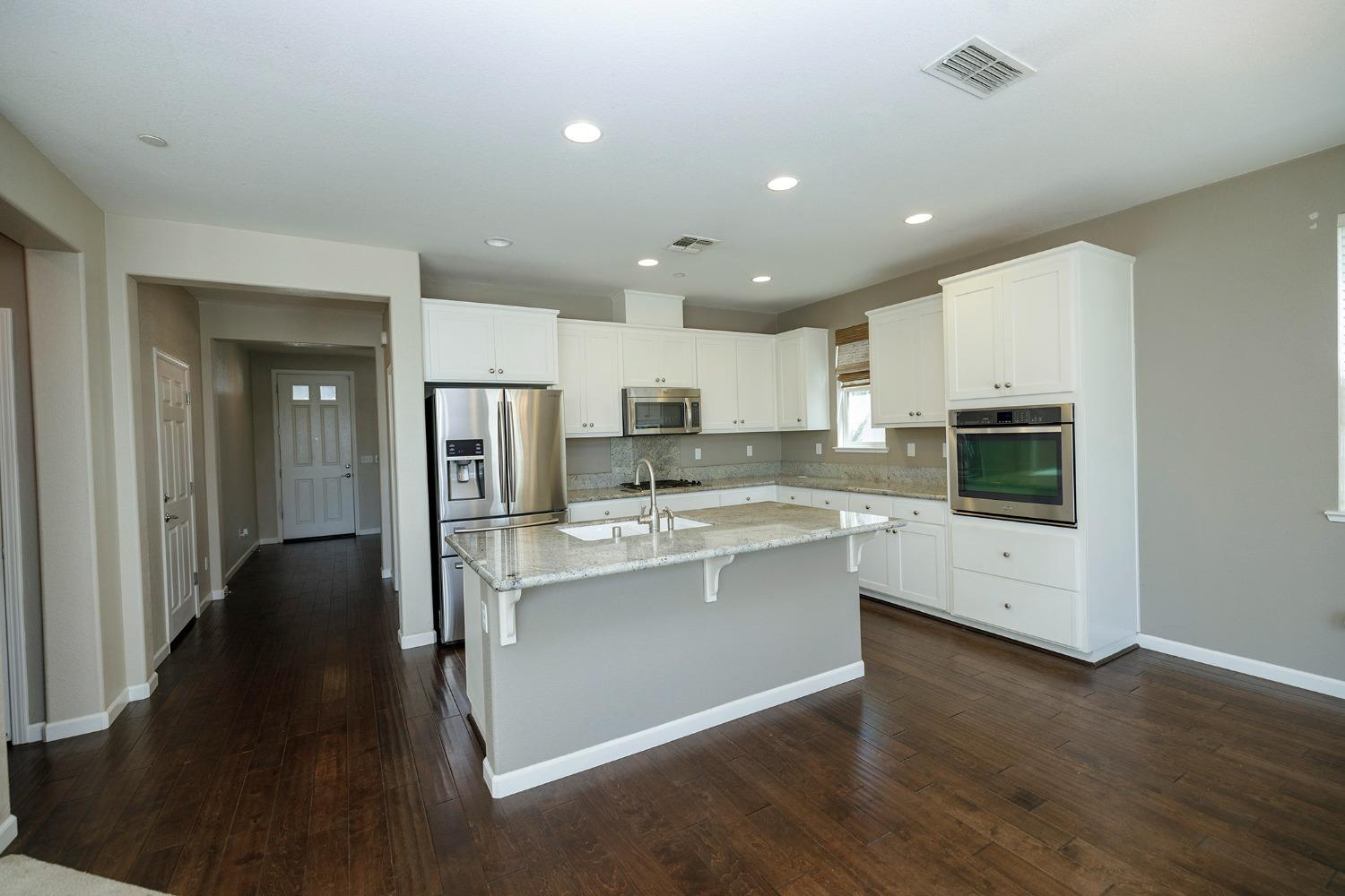Detail Gallery Image 21 of 62 For 534 Monte Oro St, Manteca,  CA 95337 - 3 Beds | 2/1 Baths