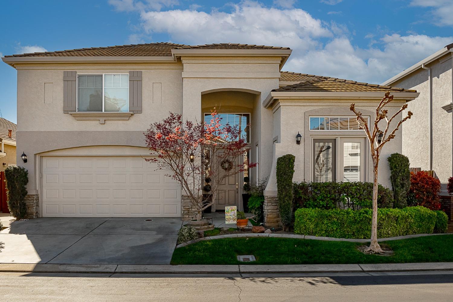 Detail Gallery Image 3 of 42 For 1720 Seven Falls Dr, Modesto,  CA 95355 - 3 Beds | 2/1 Baths