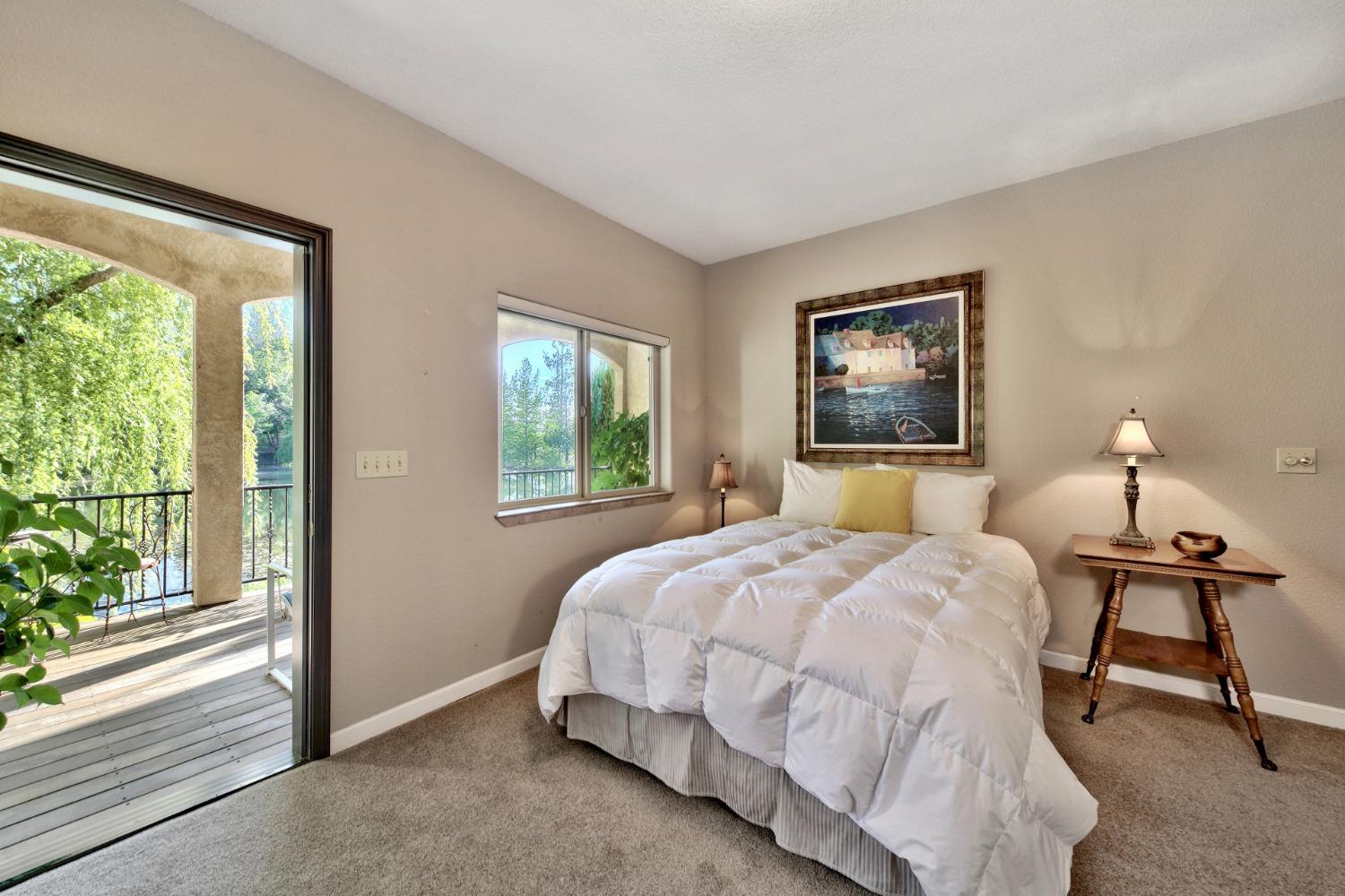 Detail Gallery Image 21 of 56 For 25195 Castlewood Ln, Colfax,  CA 95713 - 5 Beds | 5/1 Baths