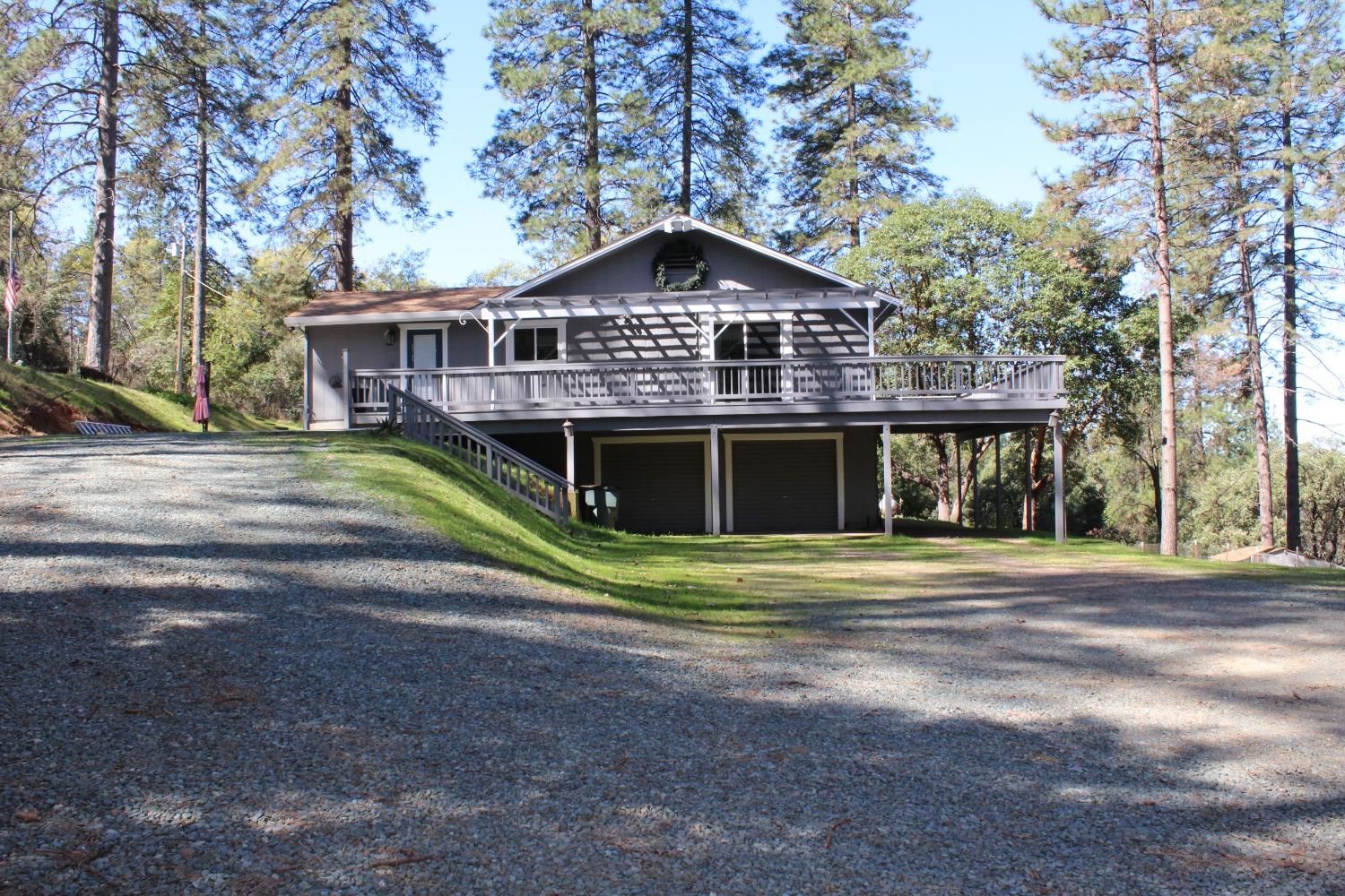 Photo of 14121 Toma Ln in Pine Grove, CA