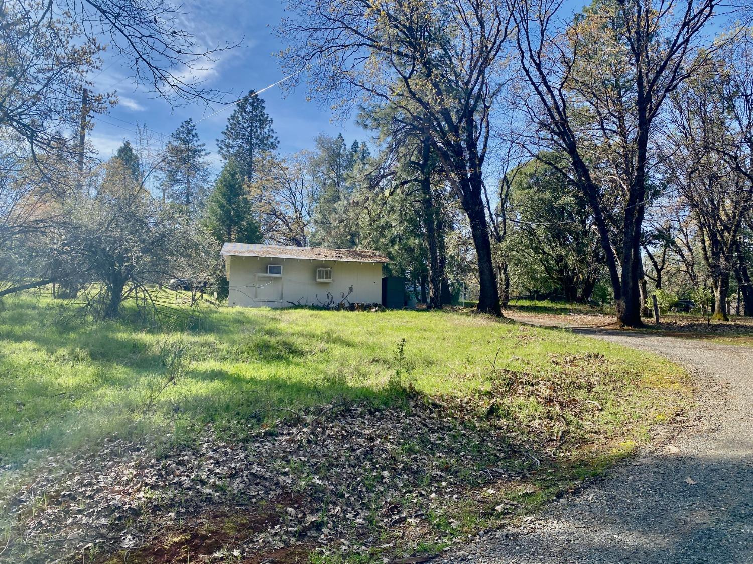 Photo of 21235 High Acres Rd in Colfax, CA