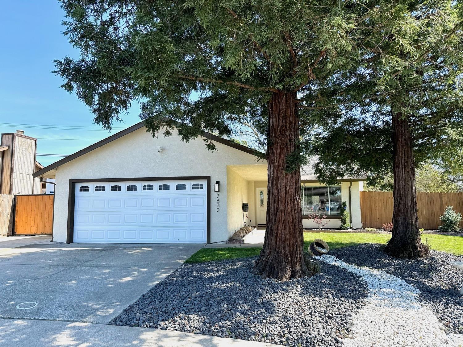 Photo of 7832 Caber Wy in Antelope, CA