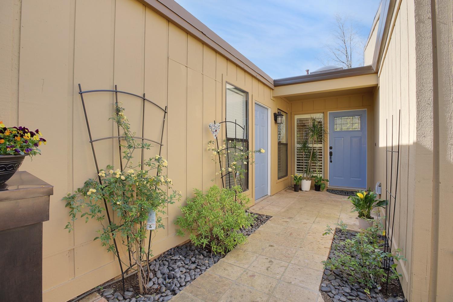 Detail Gallery Image 4 of 29 For 1338 Hunn Rd #7,  Yuba City,  CA 95993 - 3 Beds | 2 Baths