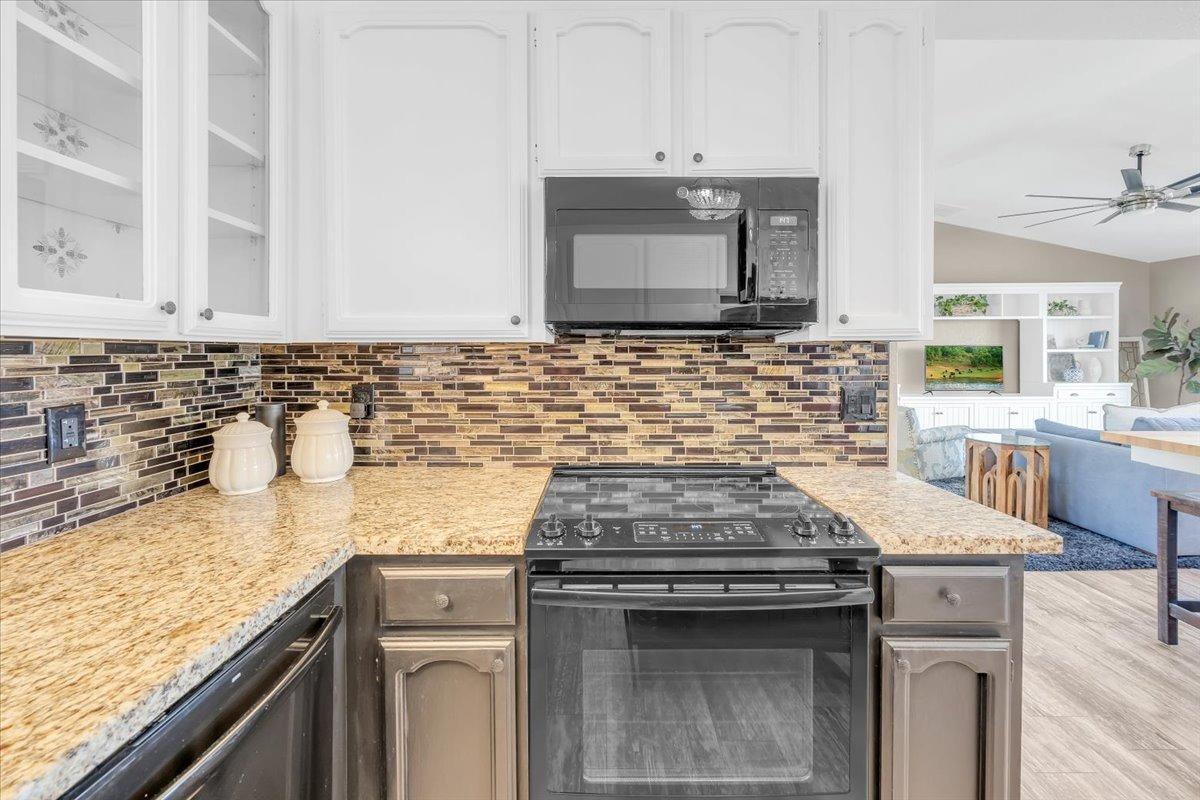 Detail Gallery Image 15 of 77 For 3839 Signal Hill Trl, Copperopolis,  CA 95228 - 3 Beds | 2/1 Baths