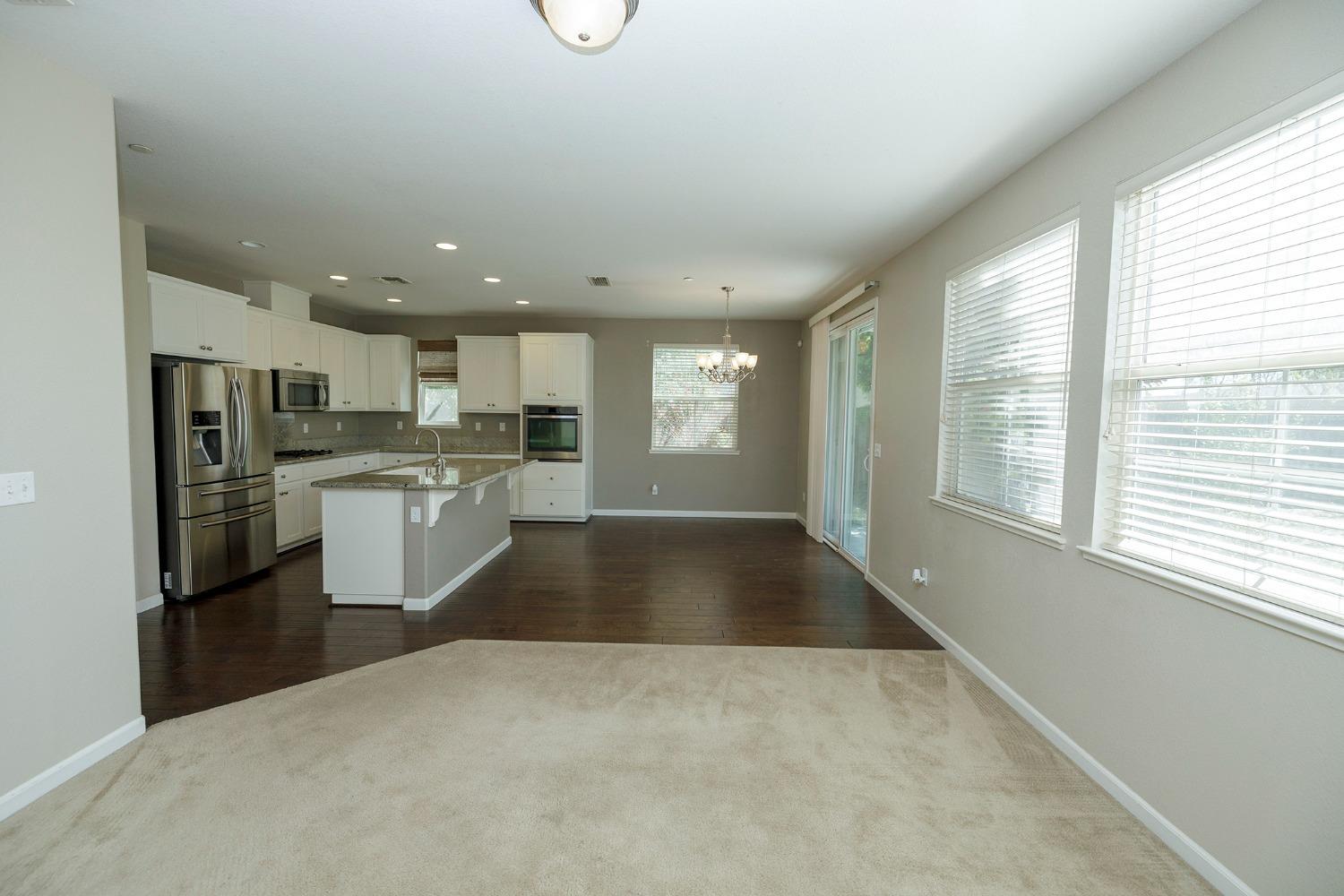 Detail Gallery Image 17 of 62 For 534 Monte Oro St, Manteca,  CA 95337 - 3 Beds | 2/1 Baths