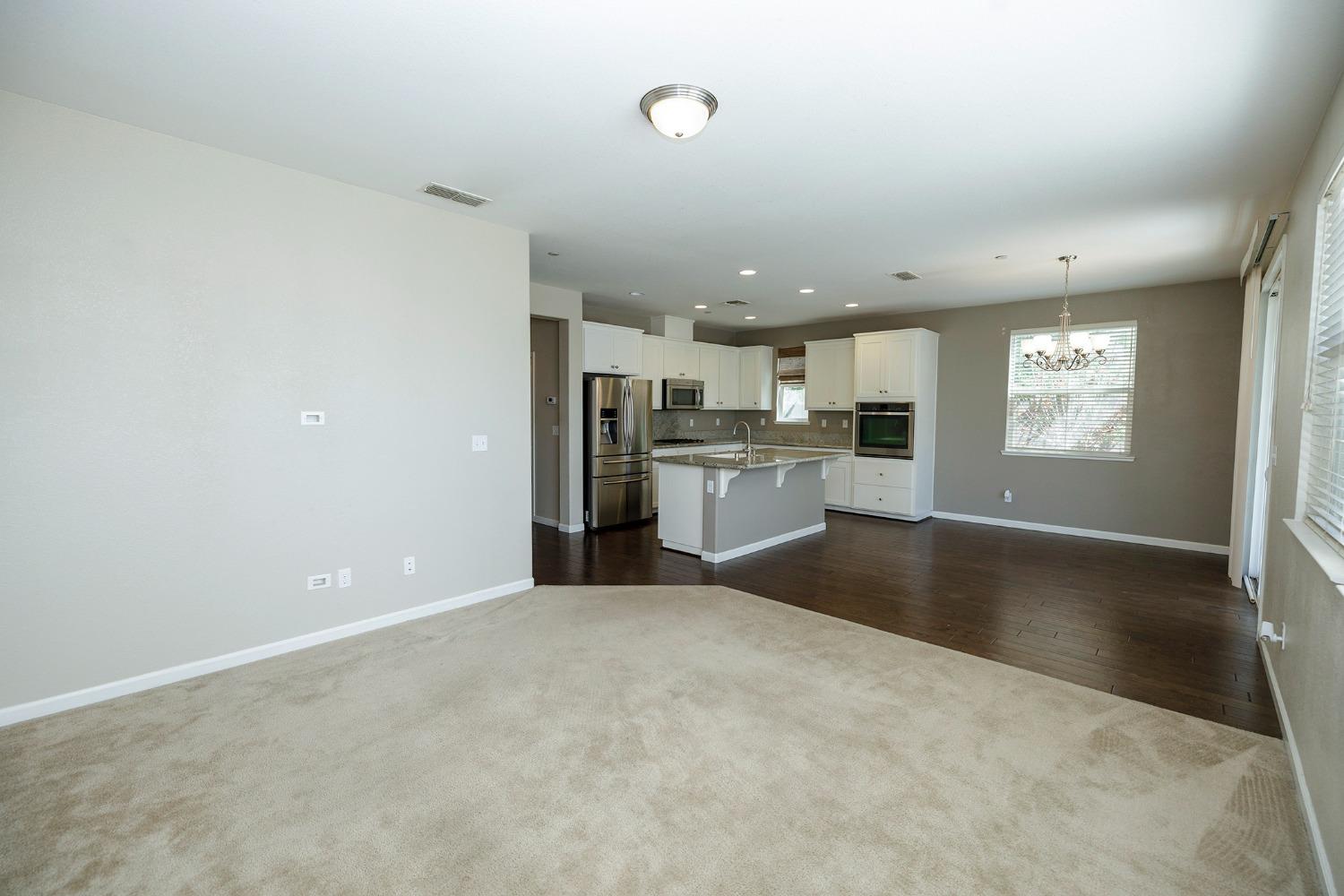 Detail Gallery Image 18 of 62 For 534 Monte Oro St, Manteca,  CA 95337 - 3 Beds | 2/1 Baths